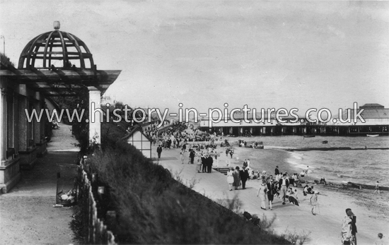 Shelter and West Sands, Clacton on Sea, Essex. c.1930's